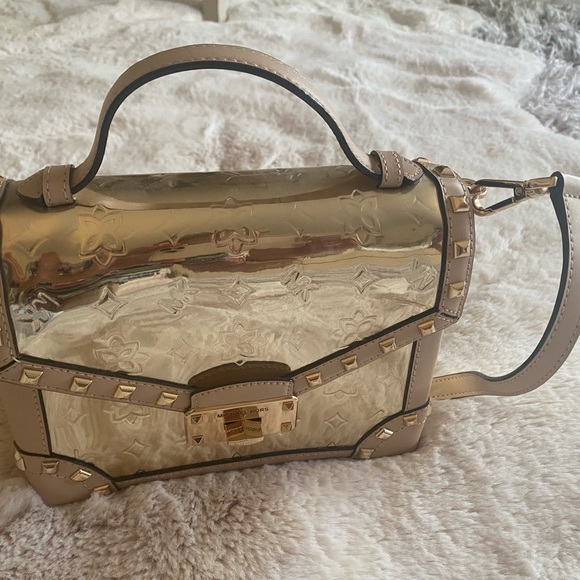 Michael Kors small bucket style bag - Picture 2 of 3